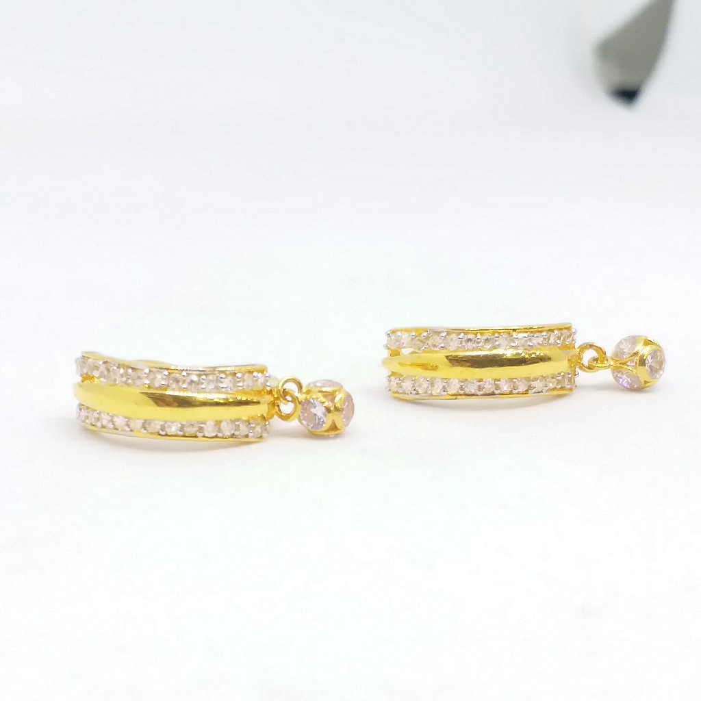18 KT 750 Gold Daimond Hanging Latkan Earring type style Bali - Image 2