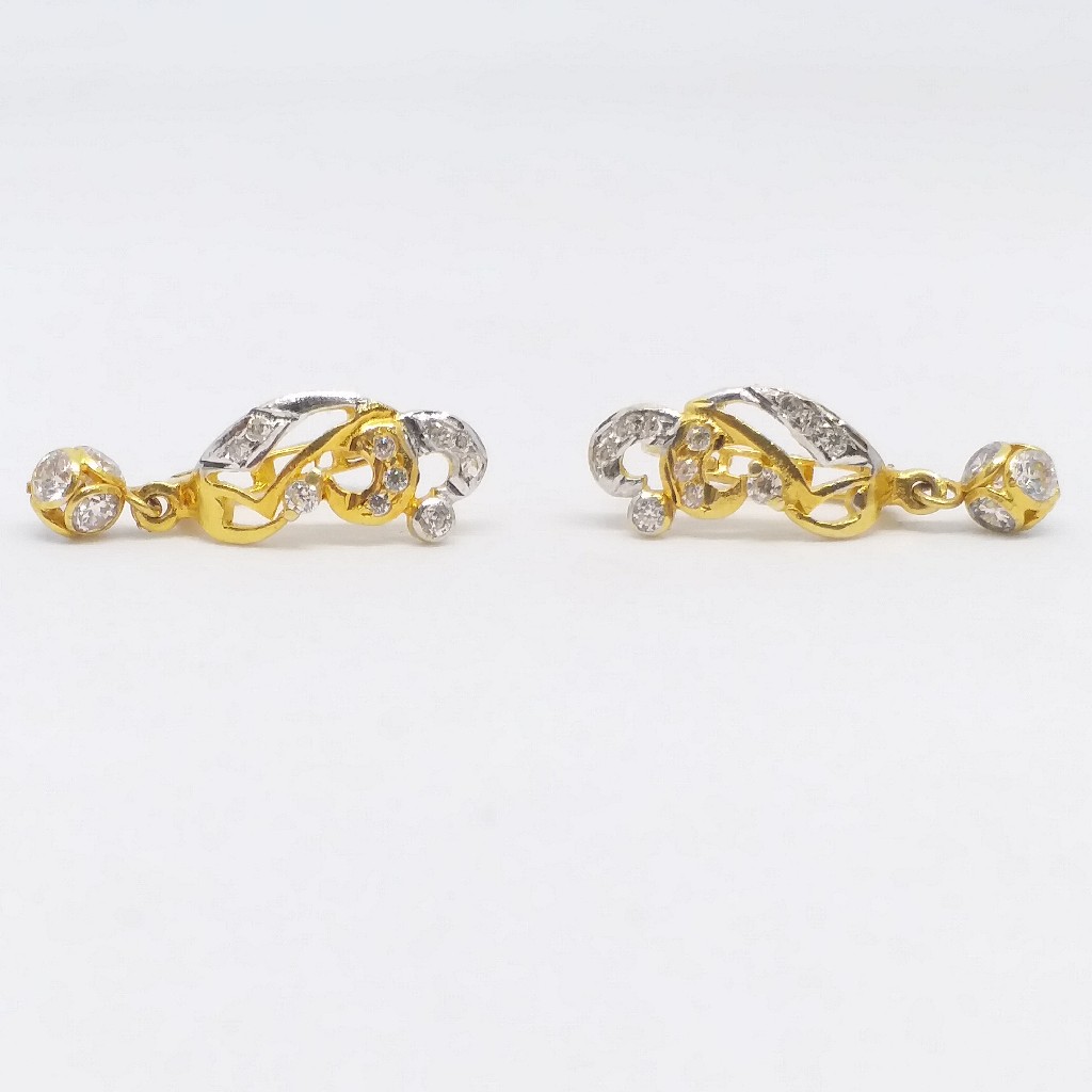 18 KT 750 Gold Daimond Hanging latkan Bali