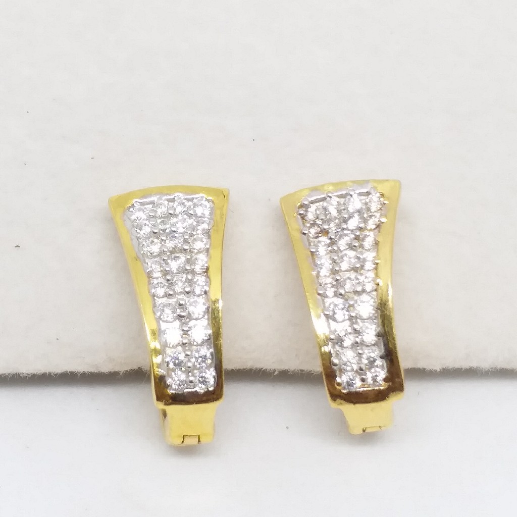 18 KT 750 Gold Daimond Earring type J style Bali - Image 3