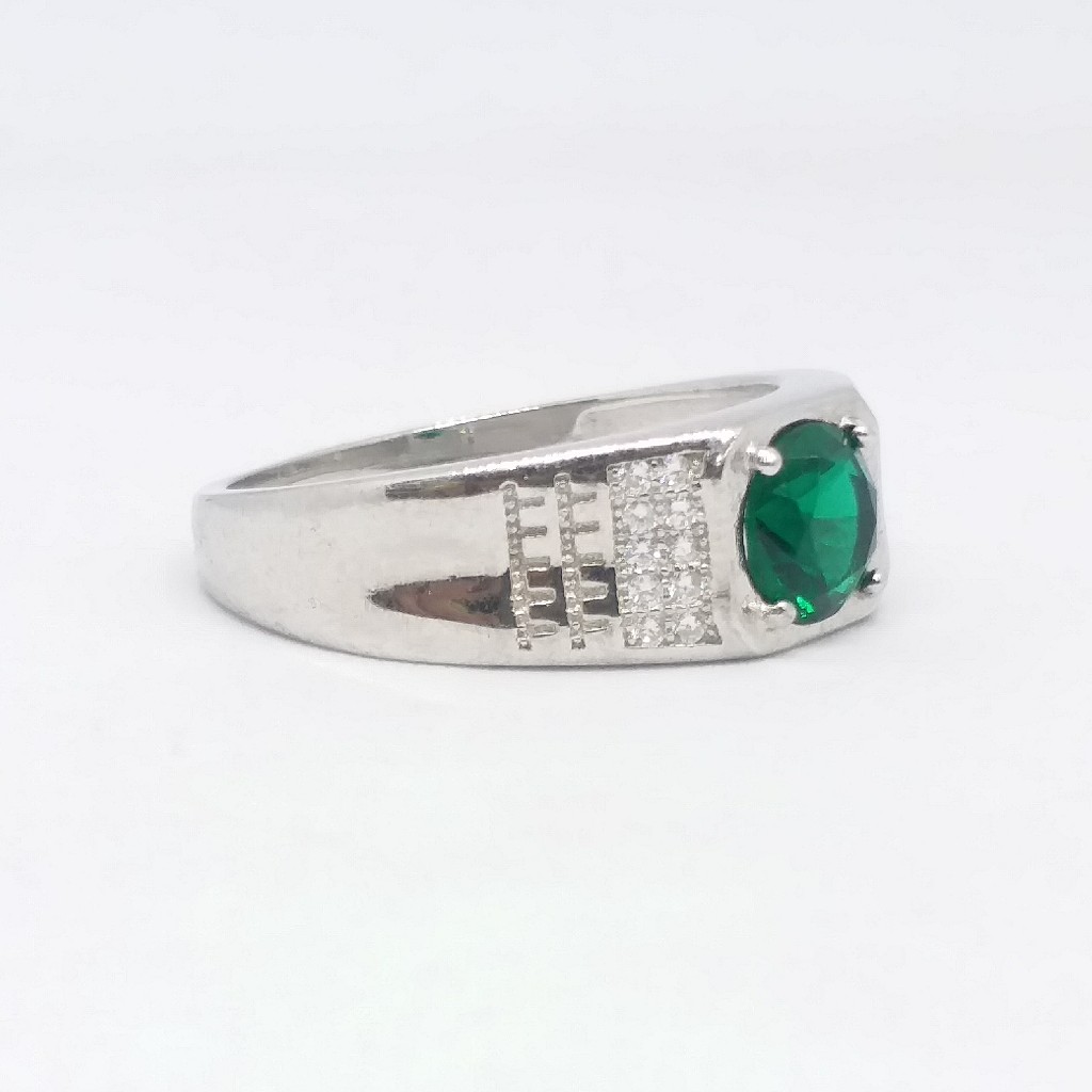 925 Sterling silver Diamond Green stone Gents Ring - Image 2
