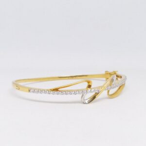18 kt 750 round daimond fancy ladies kada bracelet