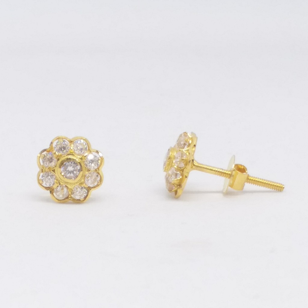 18 KT 750 Round Daimond Flower shape Tops - Image 2