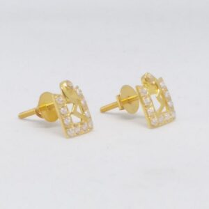 18 KT 750 Fancy Daimond Border tops