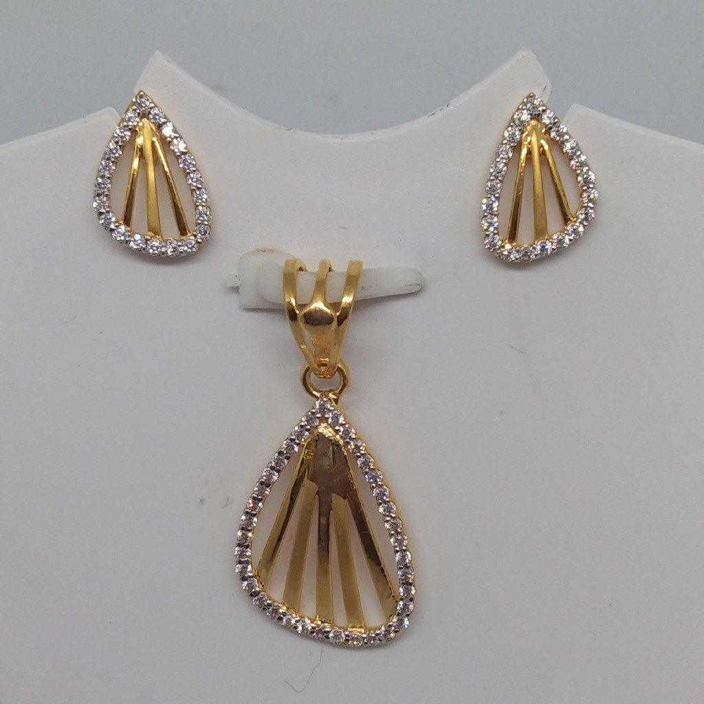 22 kt 916 fancy pendent set