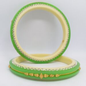 22 kt 916 gree off-white ras-chudi with daimond border