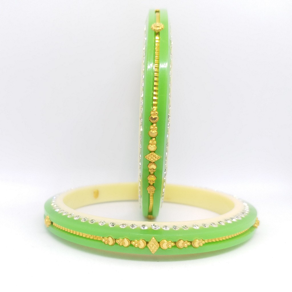 22 kt 916 gree off-white ras-chudi with daimond border - Image 2