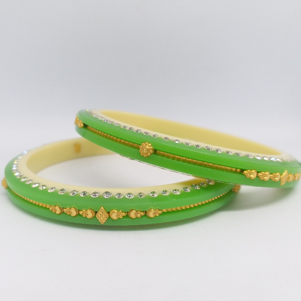 22 kt 916 gree off-white ras-chudi with daimond border