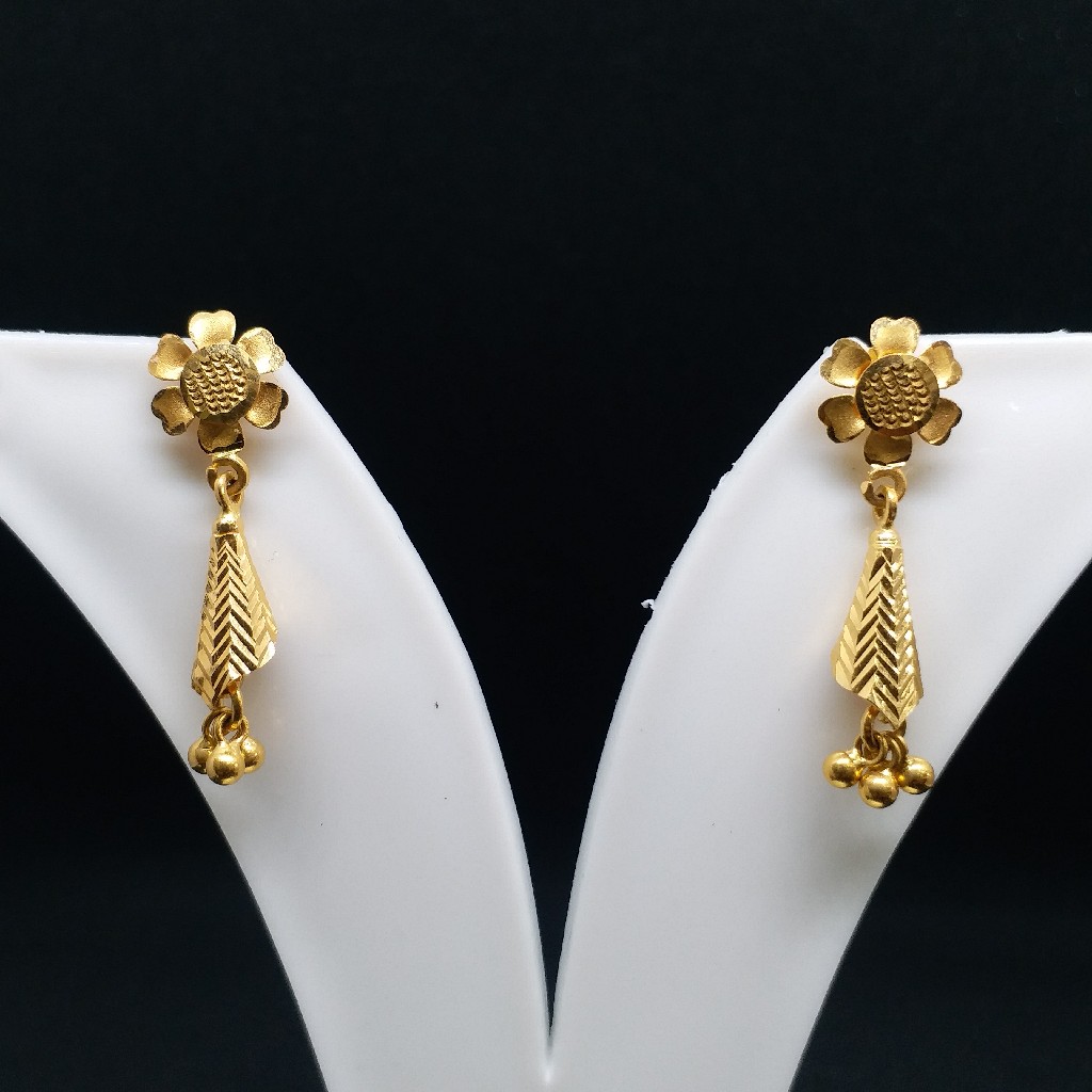 22 kt 916 gold plain earrings