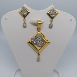 22 kt 916 gold pendant set
