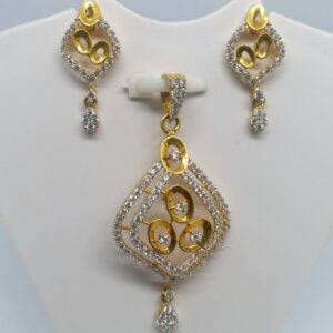 22 kt 916 gold pendant set