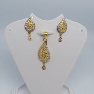 22 kt 916 gold pendant set