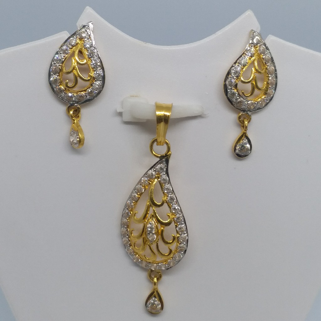 22 kt 916 gold pendant set
