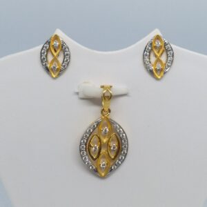 22 kt 916 gold pendant set