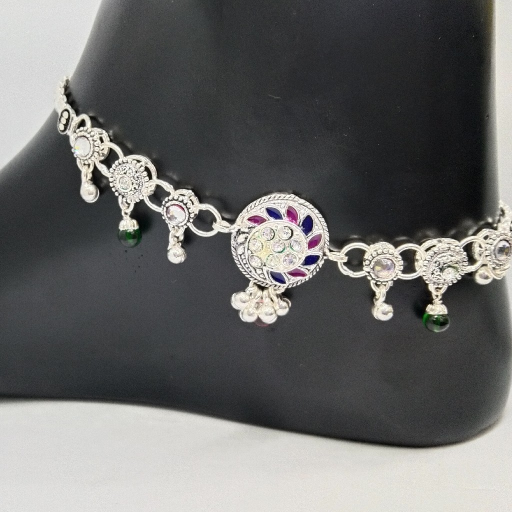 Silver fancy payal
