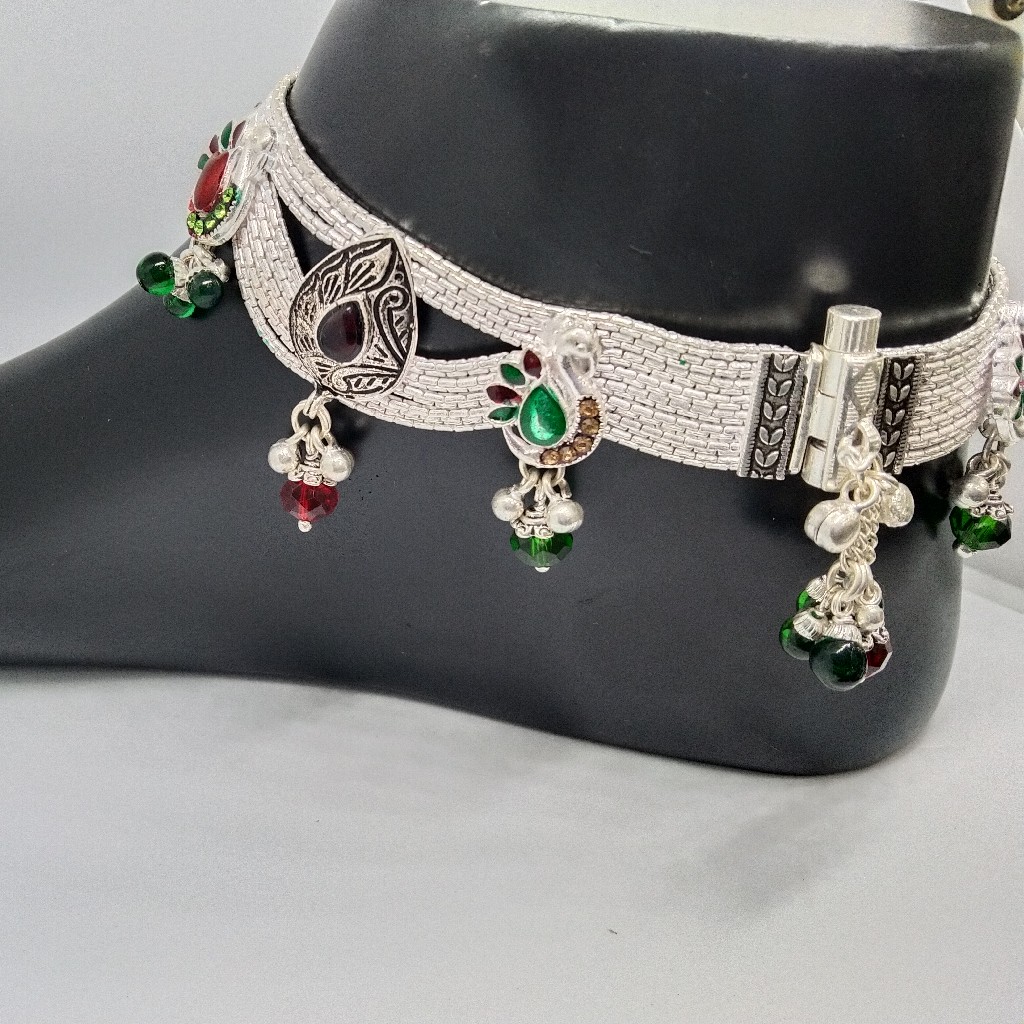 Silver fancy payal