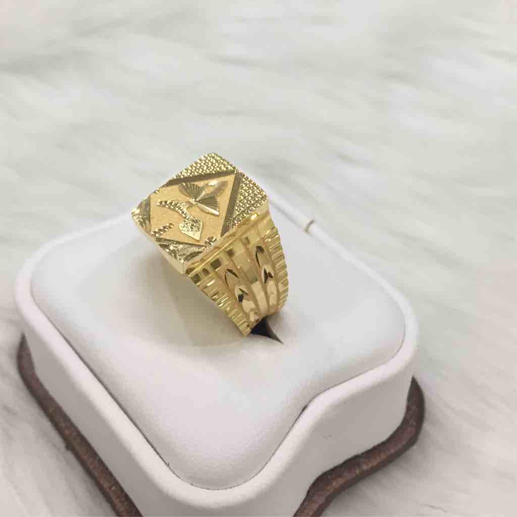 916 Machine Cut Exclusive Gents Ring