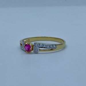 916 HM light weight ladies ring with color stone