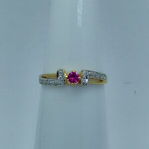 916 HM light weight ladies ring with color stone
