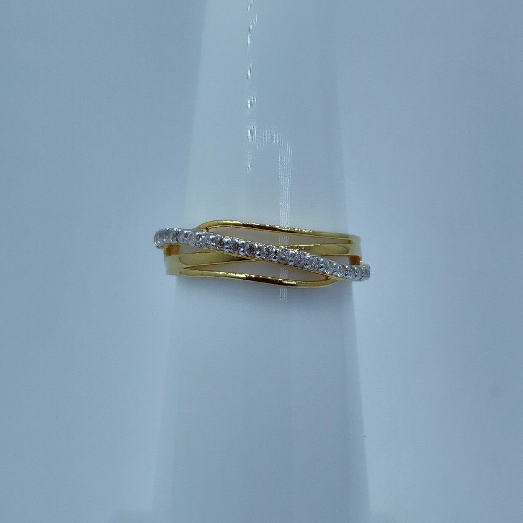 22k/916 cz gold ladies ring - Image 4