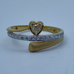 Rhodium plated fancy cz ring