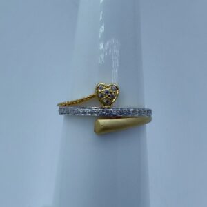 Rhodium plated fancy cz ring