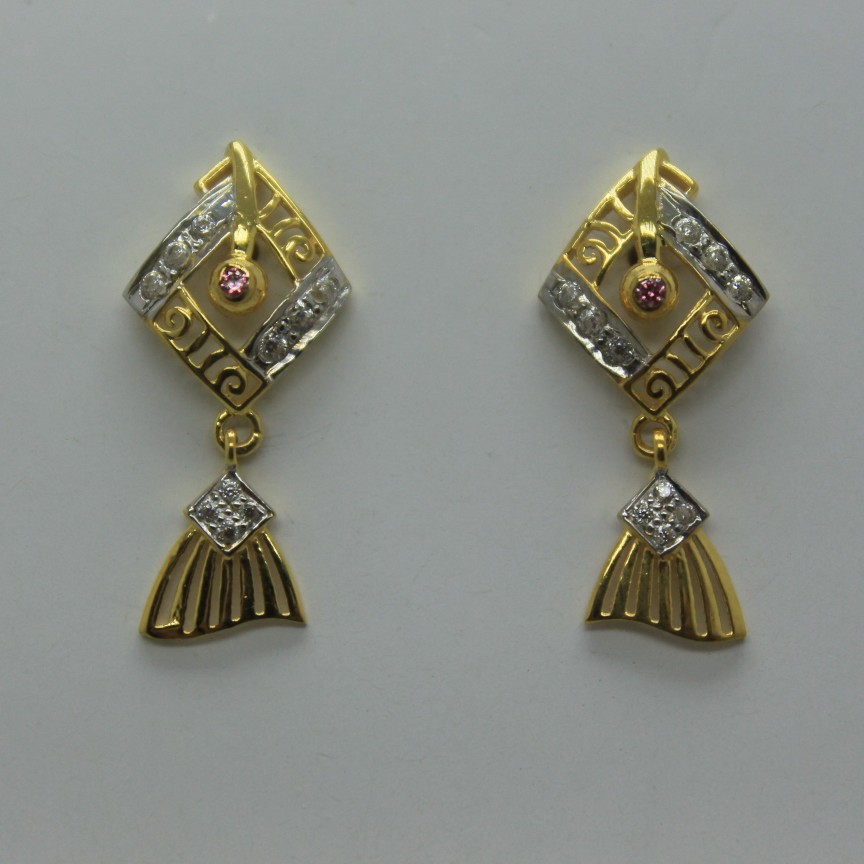 Fancy light weight earrings