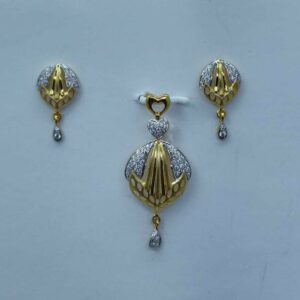 Executive pendant set for Women