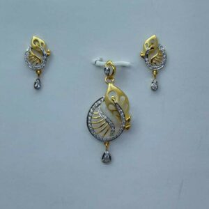 Nice pendant set