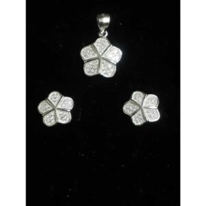 Pendant set