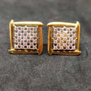 18 CARAT GOLD DIAMOND STUD BT0036