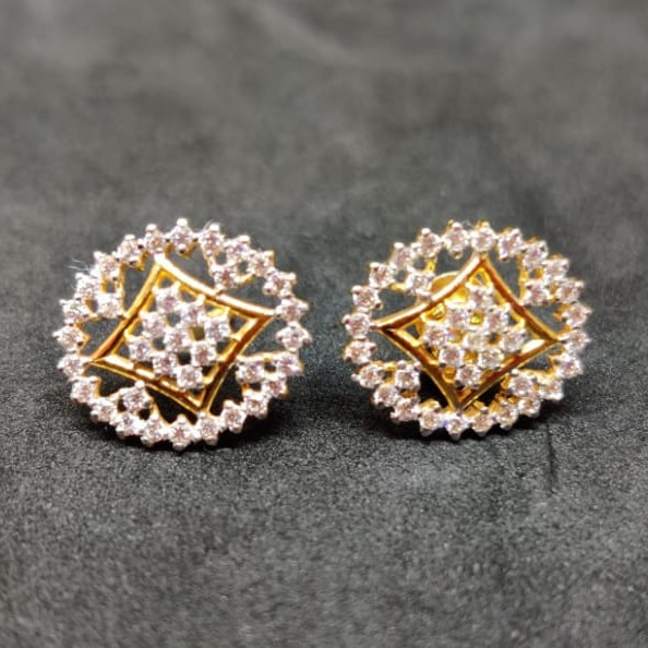 GOLD DIAMOND STUD EARRING BT0034
