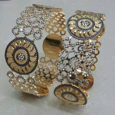 916 GOLD GORGEOUS BANGLE BL0011