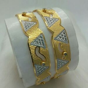 916 GOLD CHARMING SPECKLY BANGLE BL0008