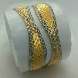916 GOLD STARTLING BANGLE