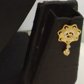 18 carat gold chain set