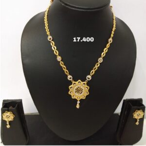 18 carat gold chain set