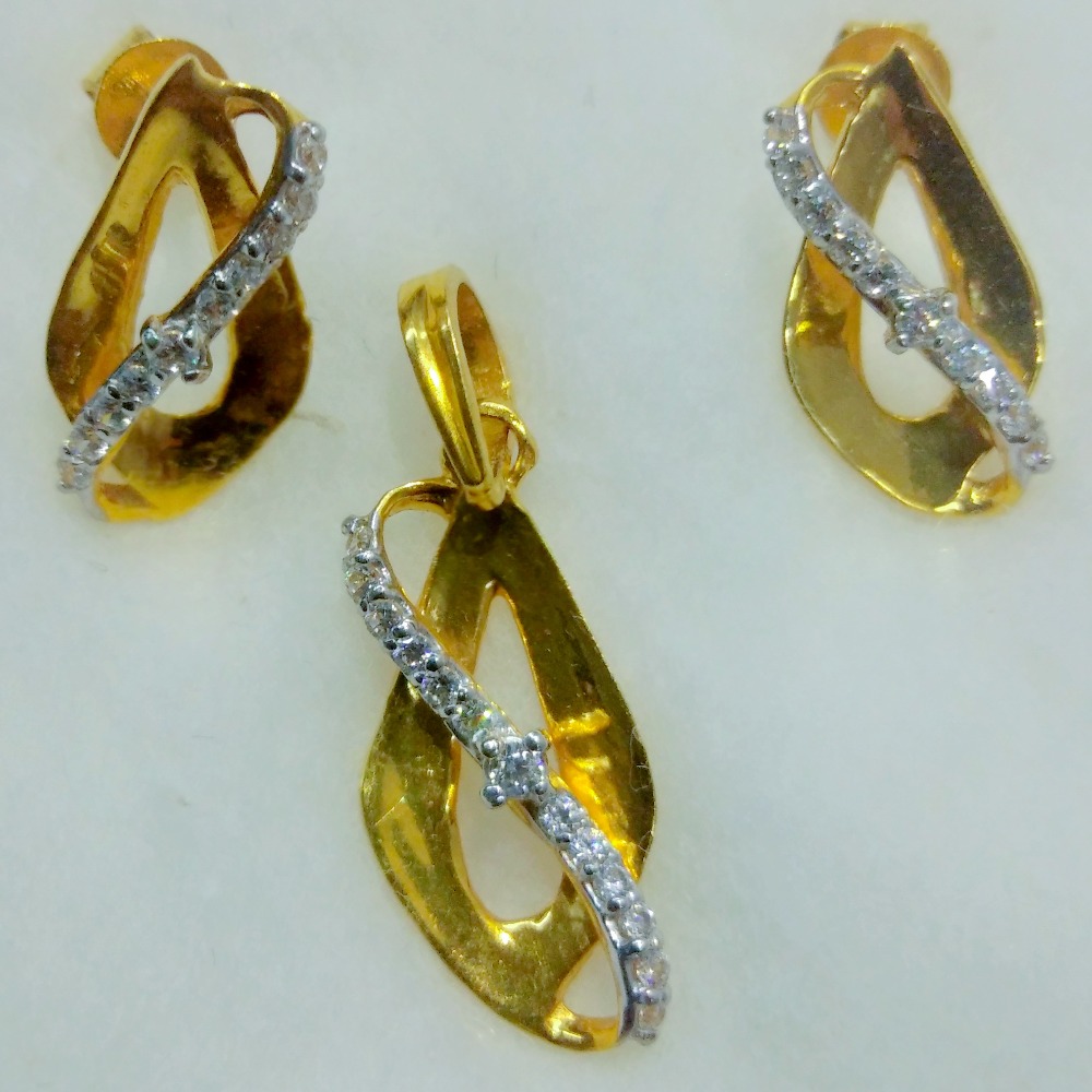 916 singapuri pendant set