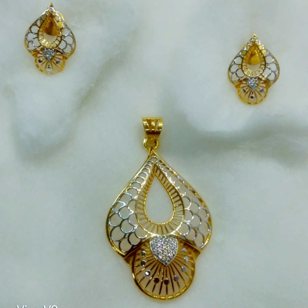 916 italian  pendant set