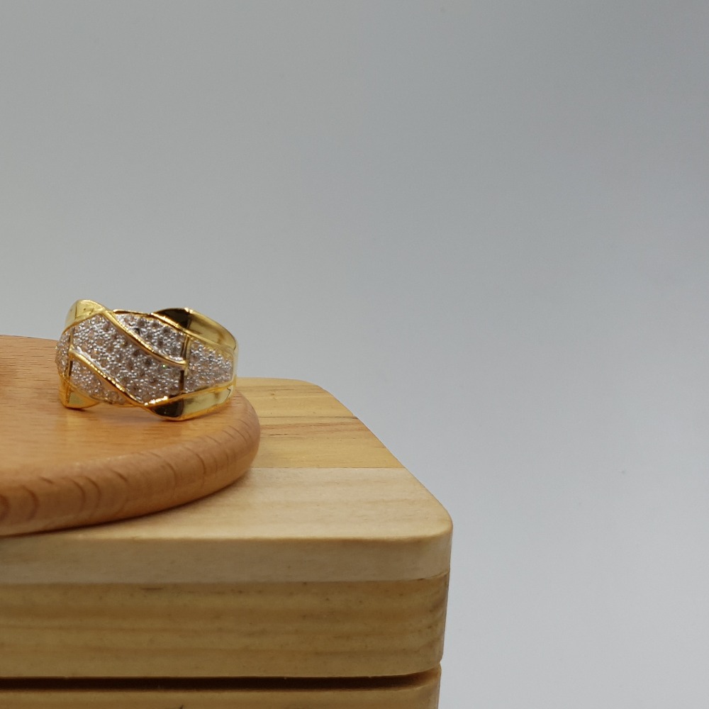 22KT Yellow Gold Ladies Diamond Ring