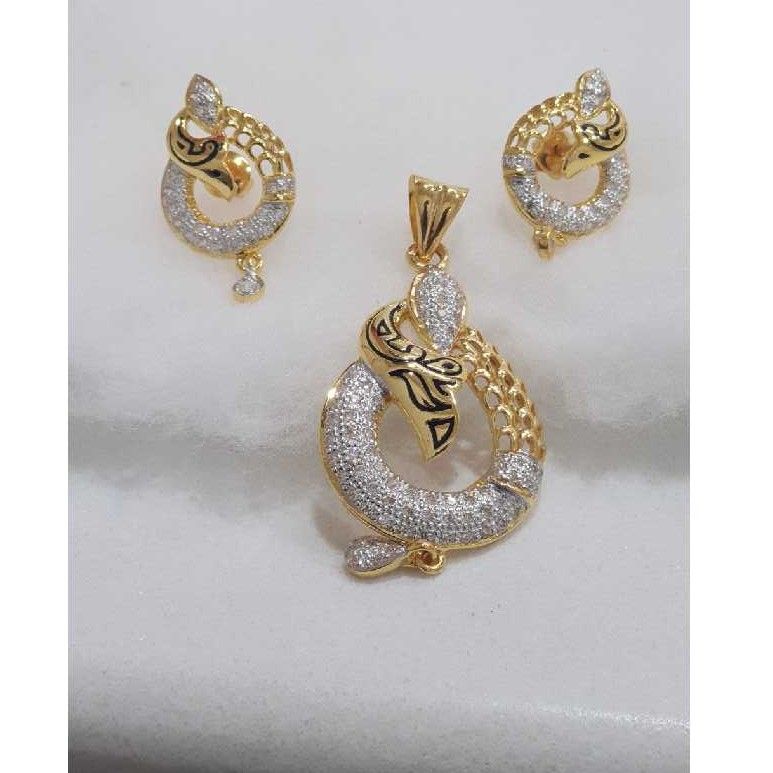 916 Fancy Gold Attractive Pendant Set