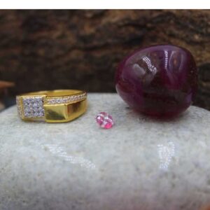 22KT Gold Fancy Studded Ring