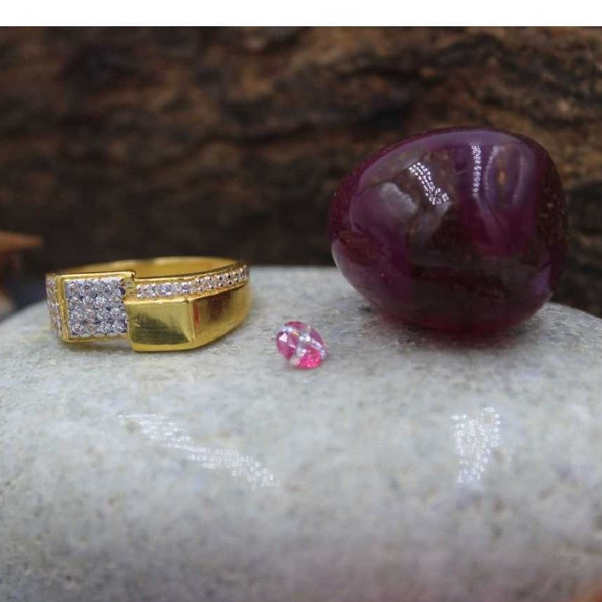 22KT Gold Fancy Studded Ring