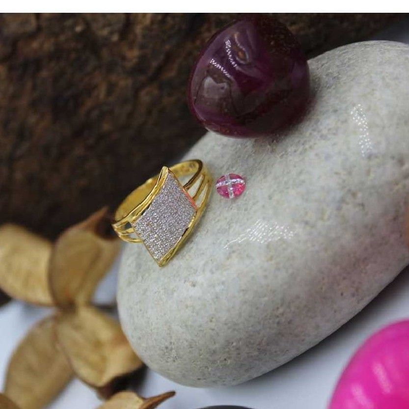 22KT Gold Ladies Antique Ring
