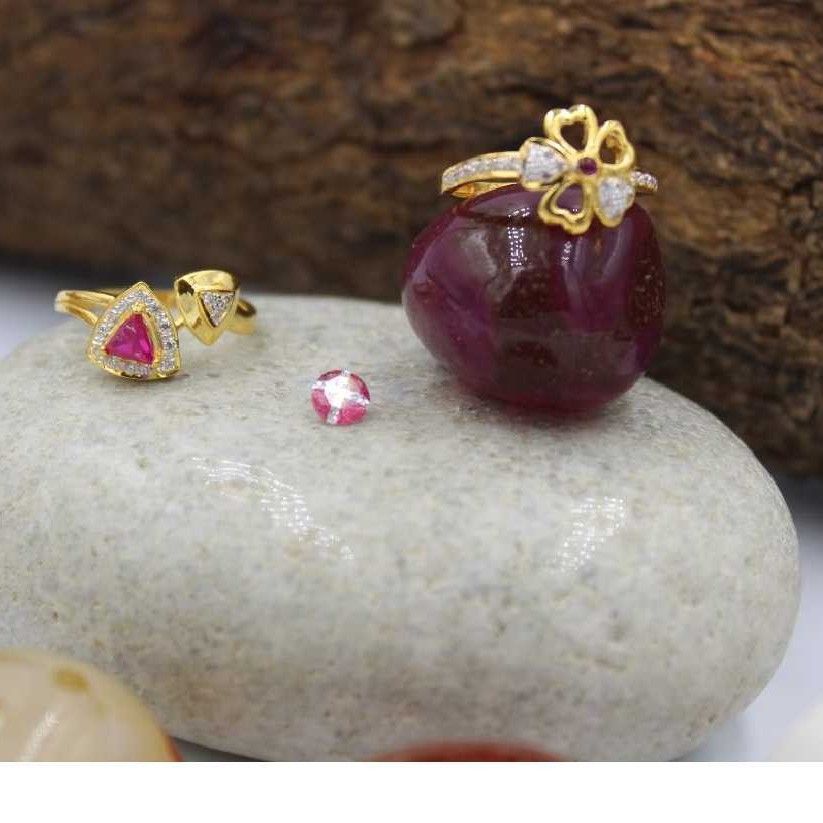 22KT Gold Designer Stylish Ring