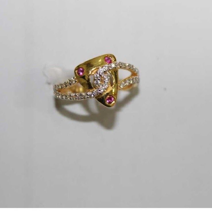 22KT Gold Ladies Antique Ring