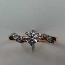 22K Gold Ladies Ring