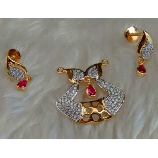 22KT Gold Ladies Classic Pendant Set