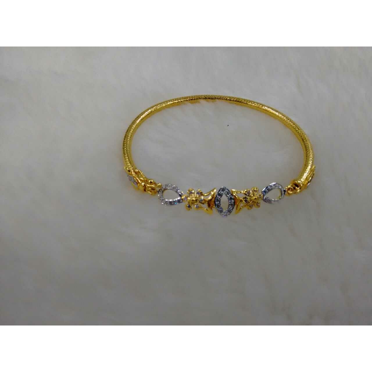 22KT Gold Ladies Indian Fancy Bracelet