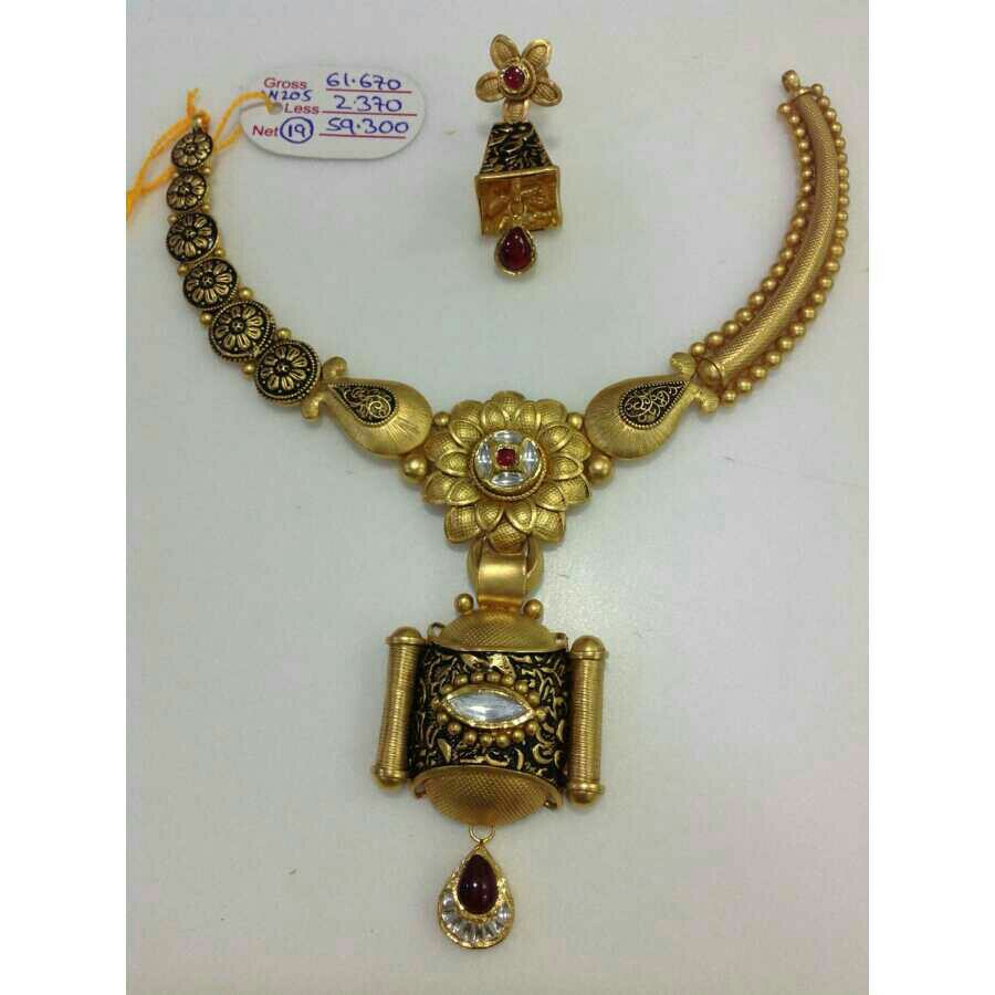 Gold Ladies Jadtar Antique Necklace Set Yellow - Image 4