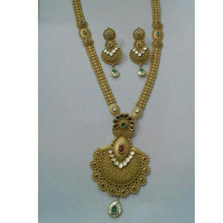 Gold Ladies Jadtar Antique Necklace Set Yellow - Image 2